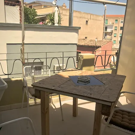 La Tigre Con Terrazza In Centro Lägenhet Cagliari